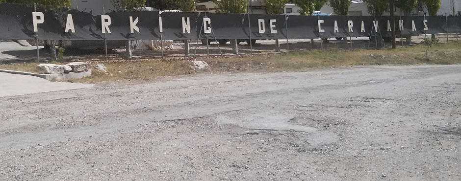 Entrada al Parking de Caravanas